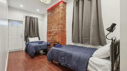 Compartido (2 camas individuales) + baño